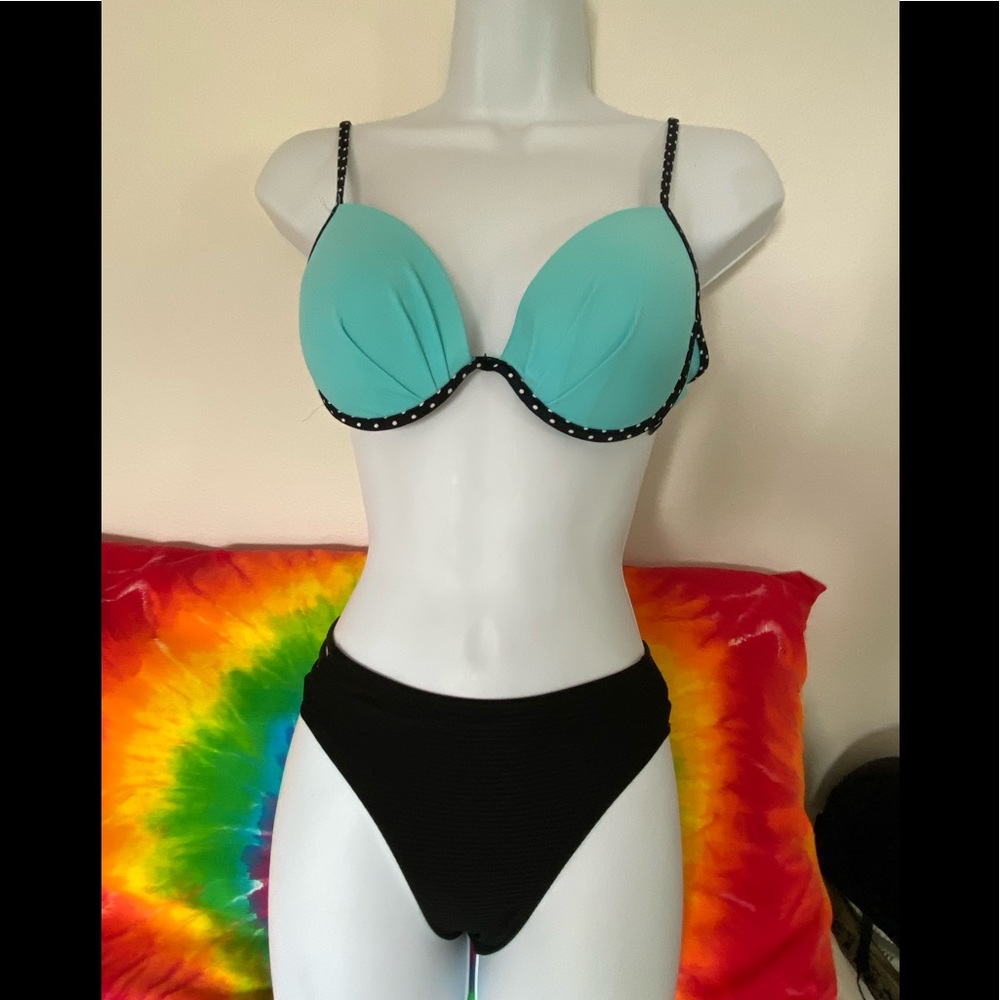 VINTAGE POINT TWO PIECE BATHING SUIT M
